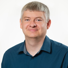 Илья Прахт 