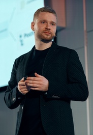 Максим Чернухин 