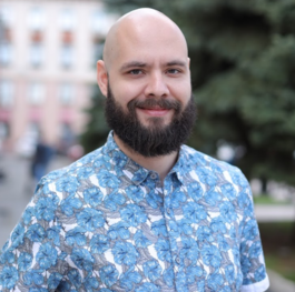 Денис Анатольев 