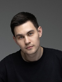 Тёма Сенюков 