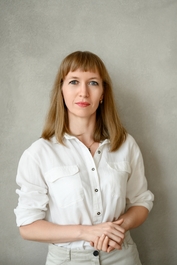 Юлия Сахарова 